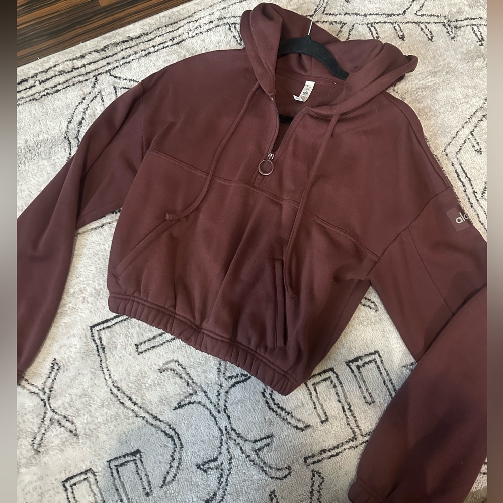 ALO cropped hoodie with half zipper